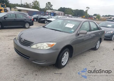 2003 Toyota Camry Le V6 z USA, uszkodzony, nr VIN 4T1BF32K73U547475